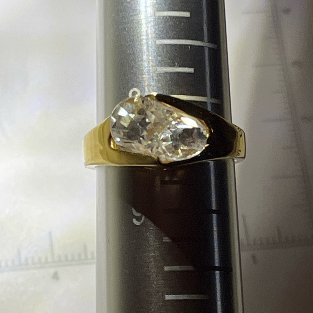 💍 Size 8.25 Gold Tone Bypass Ring with Pear-Cut Clear Stone –